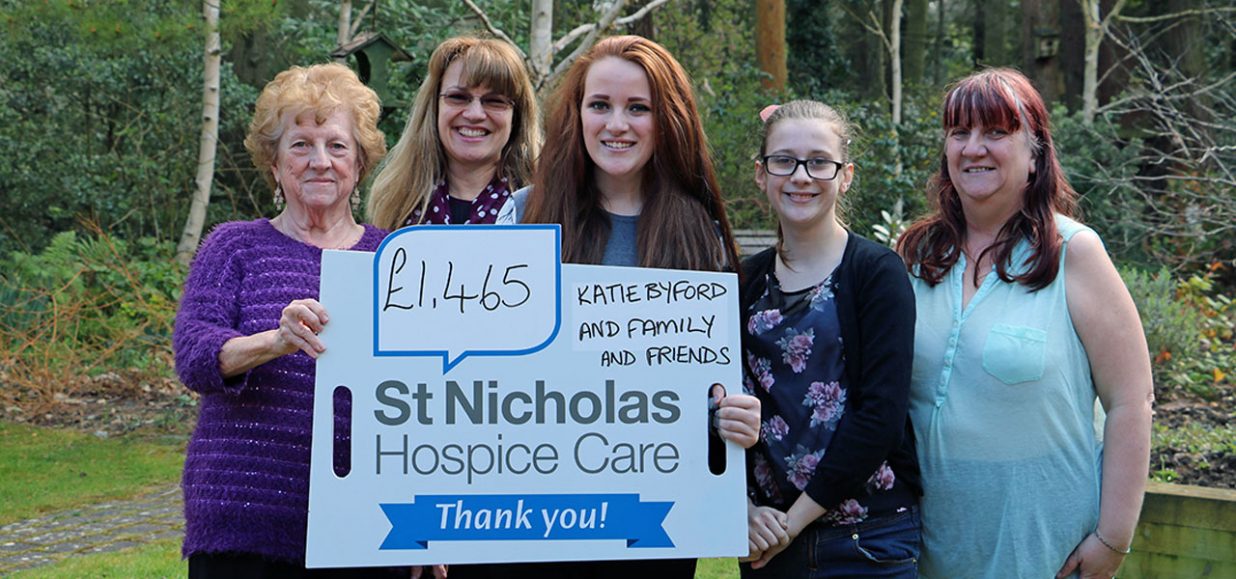 katie-byford-cheque-presentation-st-nicholas-hospice-care