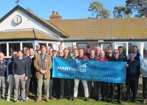 Golfers tee off to raise cash for charity